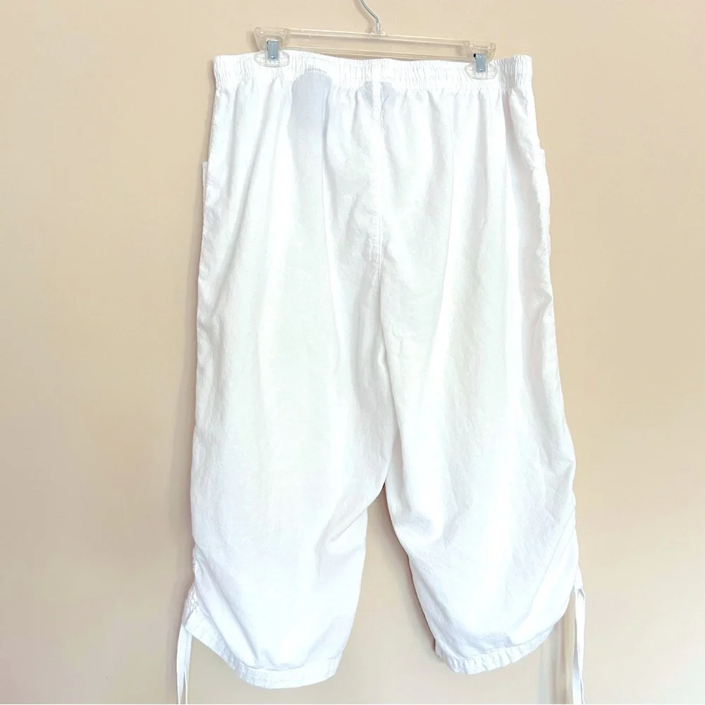 Erika Women’s White Cotton Summer Capri Pants - Picture 5 of 6